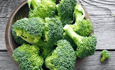 A bowl filled with broccoli florets